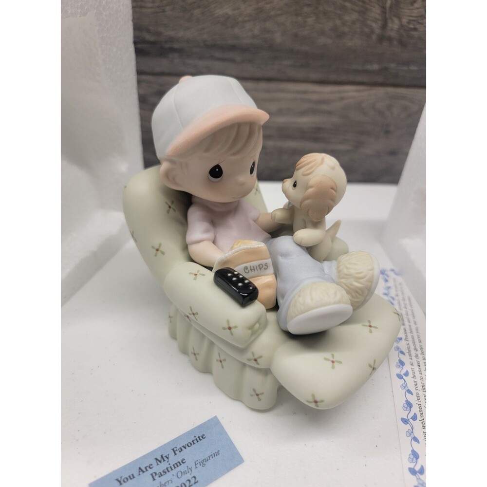 2002 "You Are My Favorite Pastime" Precious Moments Members Only Dog Pet #PM0022 - Picture 3 of 5